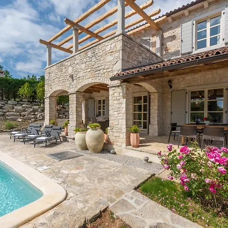 Villa Habibi In Sovinjak - Haus Fuer 8 Personen